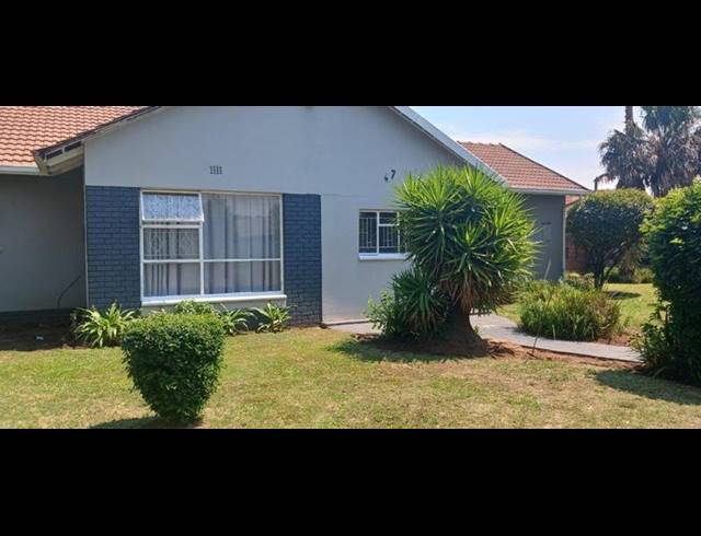 4 BEDROOM HOUSE FOR SALE IN BRACKENHURST